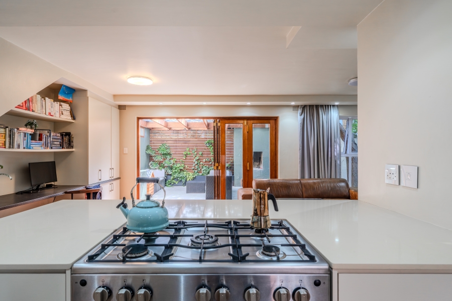 2 Bedroom Property for Sale in Three Anchor Bay Western Cape